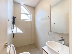 DUNBAR WALK (D15), Semi-Detached #614354101